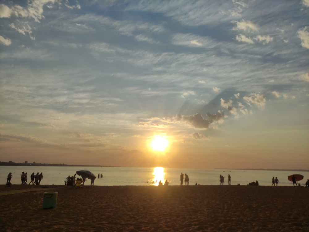 Sonnenuntergang in Encarnacion [Annkathrin Kaßner und Nico Ladewig auf Weltreise]